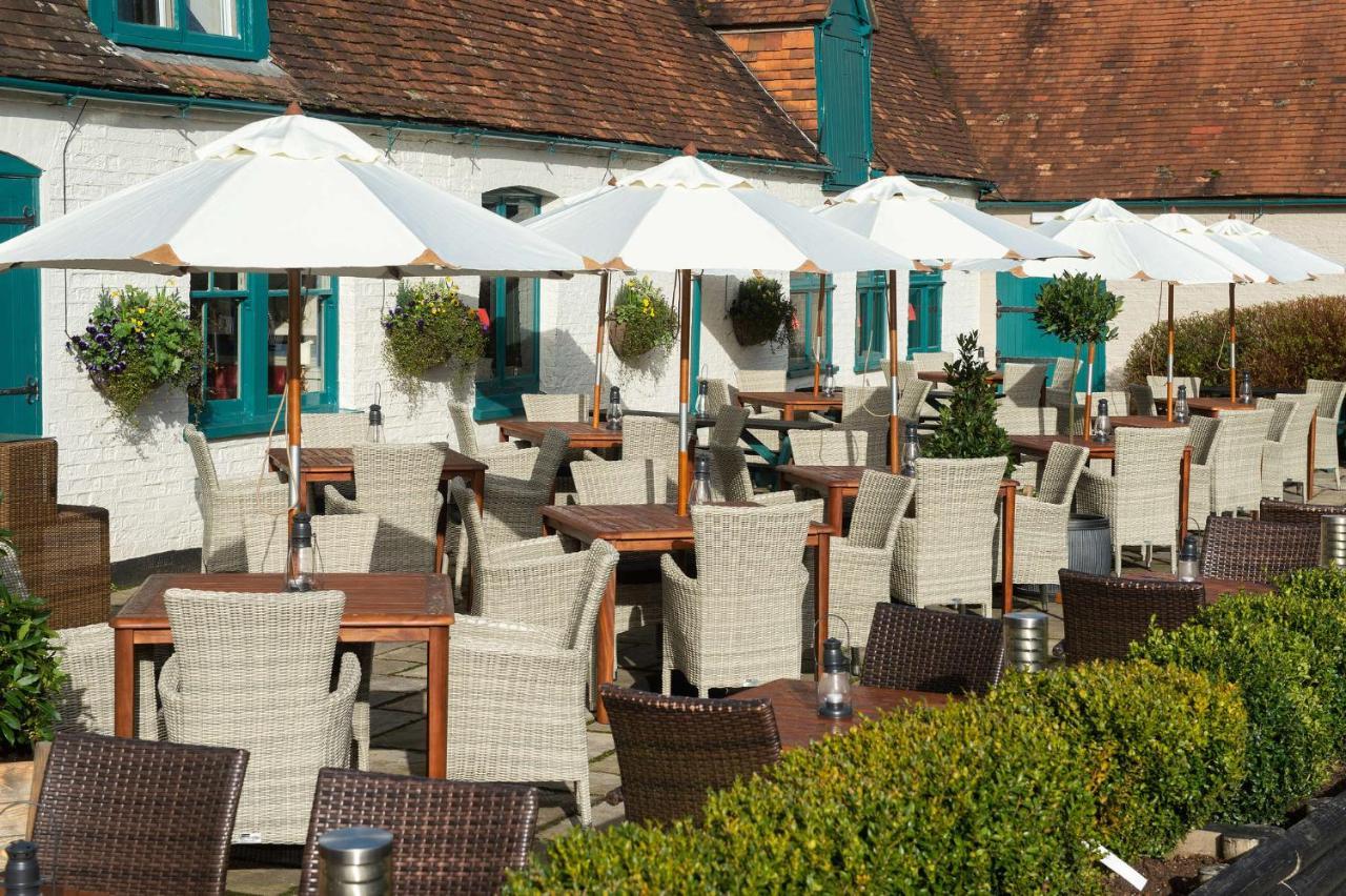 The Carnarvon Arms Hotel นิวเบอรี ภายนอก รูปภาพ